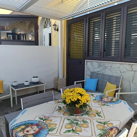 Casa Pazza * Avola