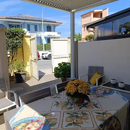 Apartment Casa Pazza Avola