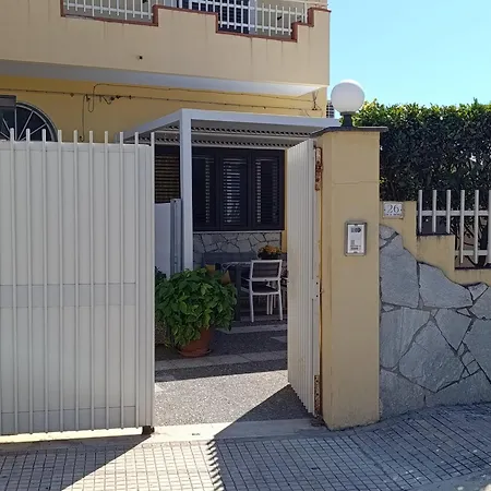 Apartment Casa Pazza Avola